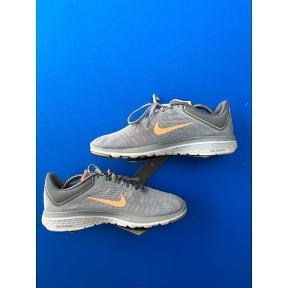 Nike Women Shoe FS Lite Run 4 Premium  Athletic Sneaker Pre Owned size 11 women - Picture 2 of 6